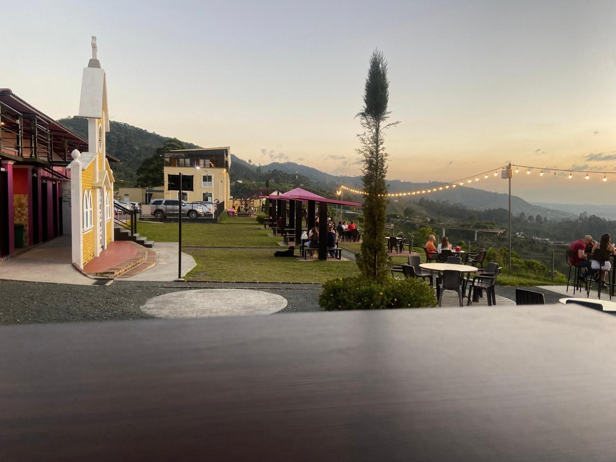 Hotel Entre Lomas Santa Rosa de Cabal Zewnętrze zdjęcie