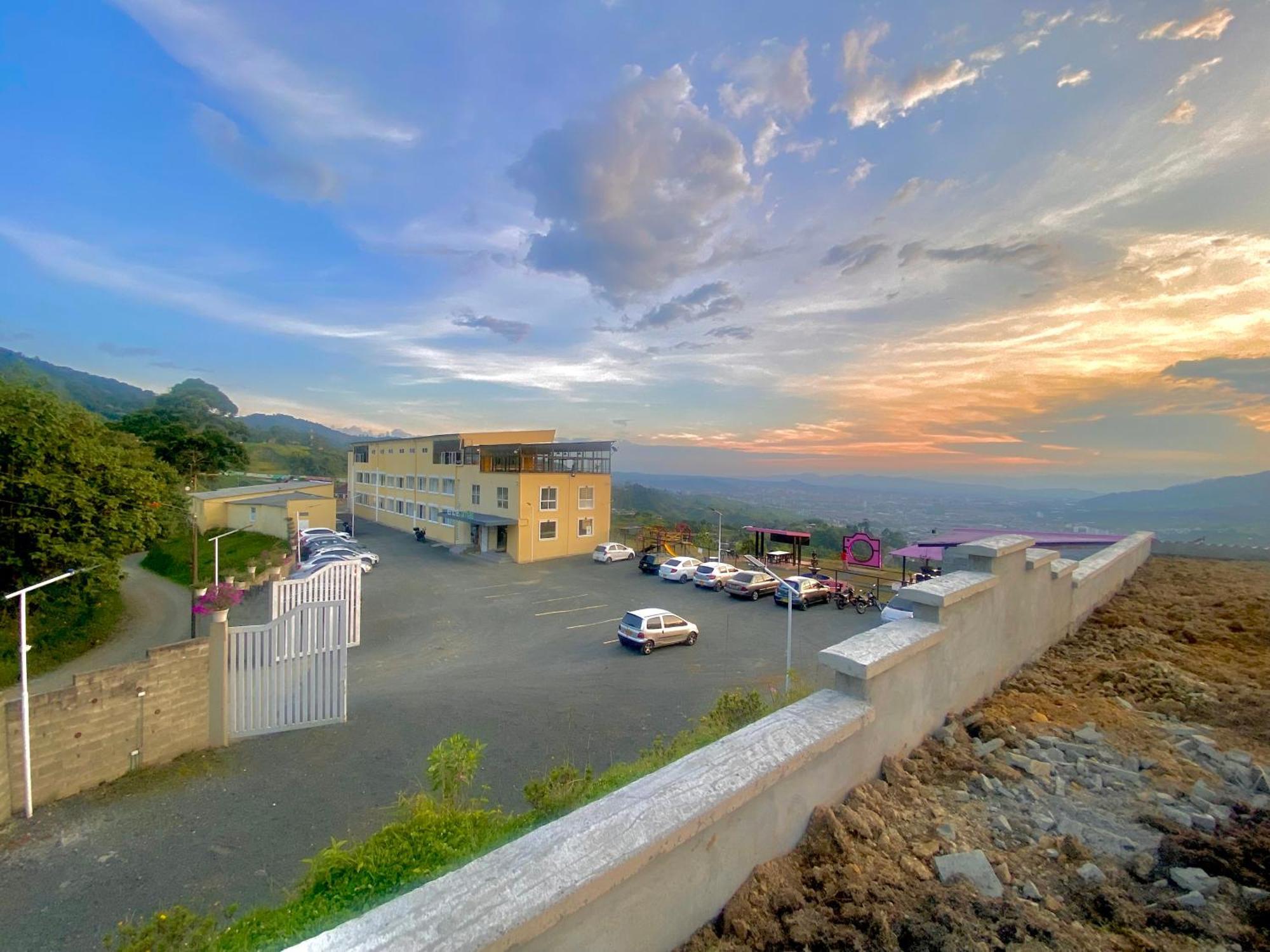 Hotel Entre Lomas Santa Rosa de Cabal Zewnętrze zdjęcie